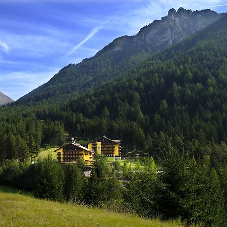 Hotel Shandranj Teser im Fleimtal Exterior foto