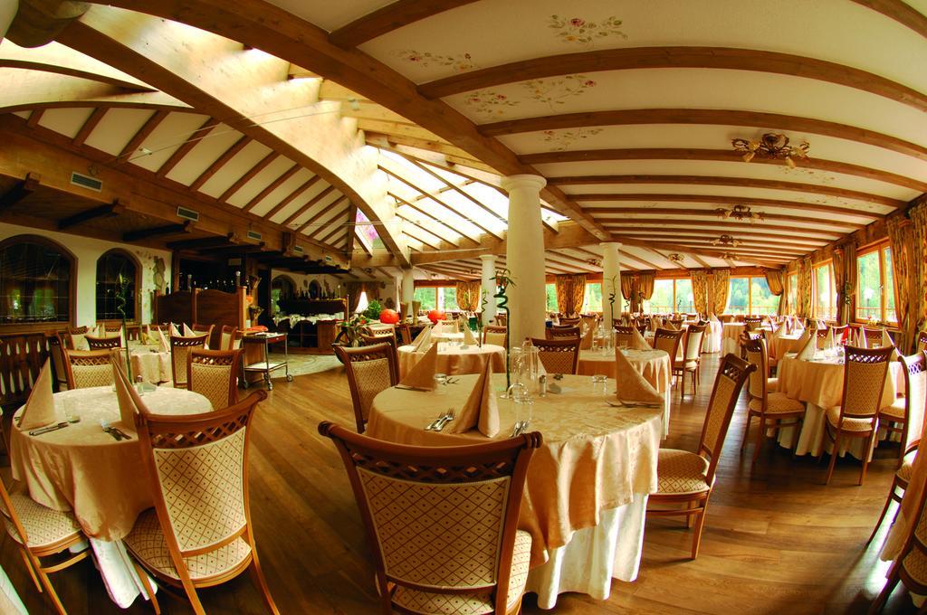 Hotel Shandranj Teser im Fleimtal Exterior foto